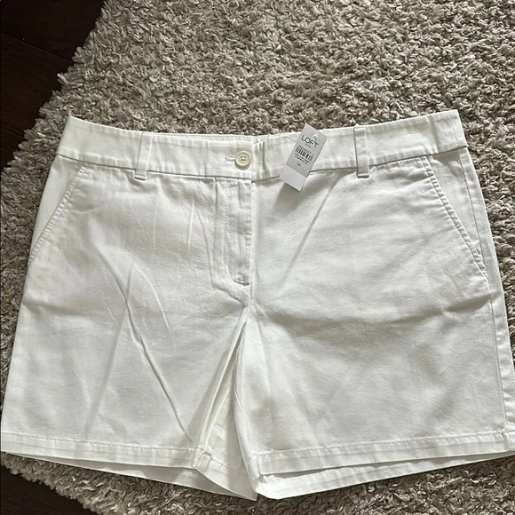 LOFT Women's Cream Shorts - Picture 1 of 3
